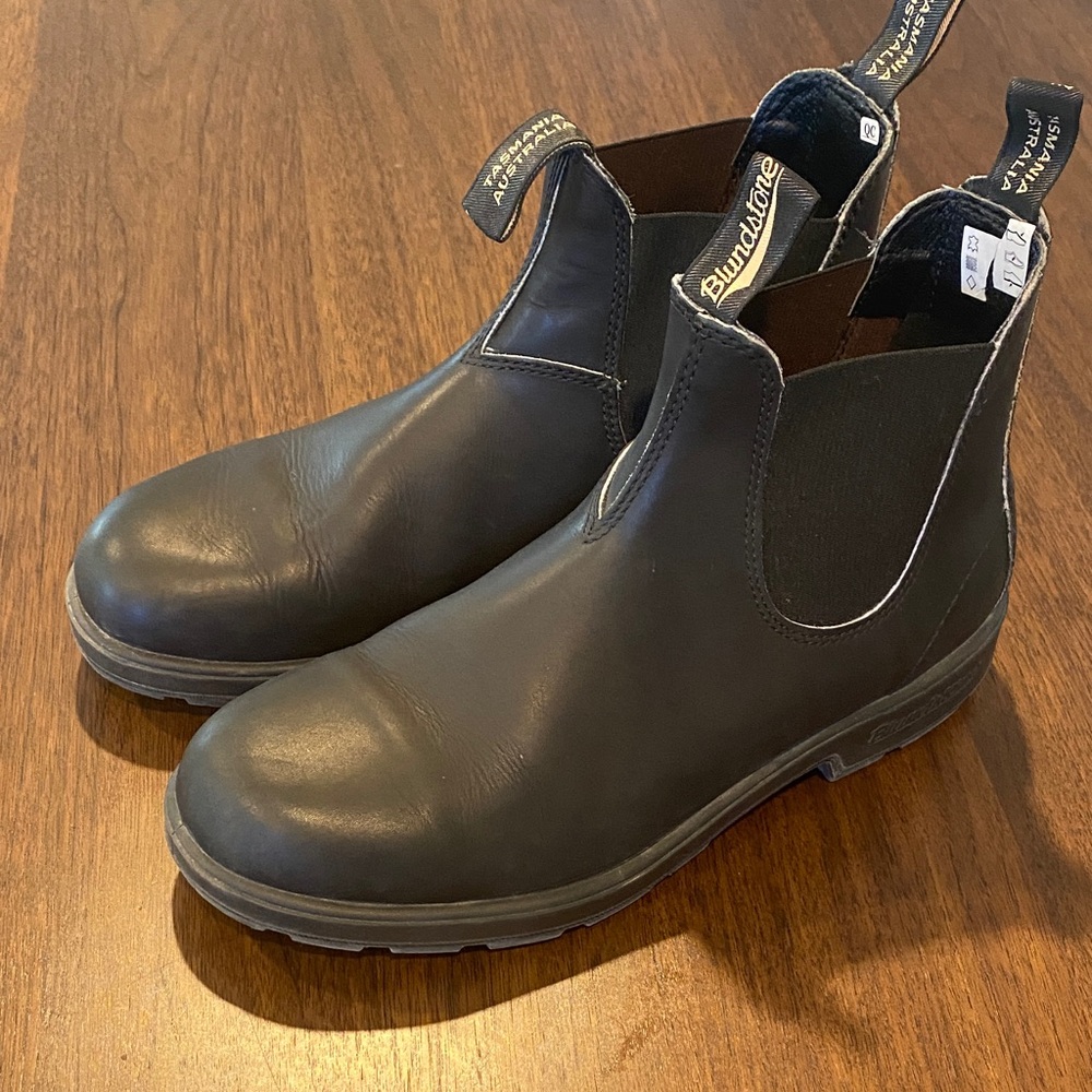 Blundstone Dark Leather Ankle Boots